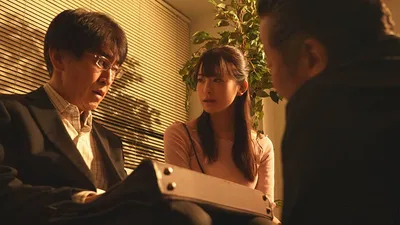 Chồng vay nợ băng đảng, vợ yêu phải bán thân để trả nợ