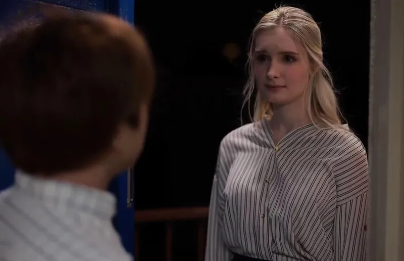 Cô đơn nơi xứ lạ với chồng yêu già, vợ yêu tây được thằng hàng xóm an ủi